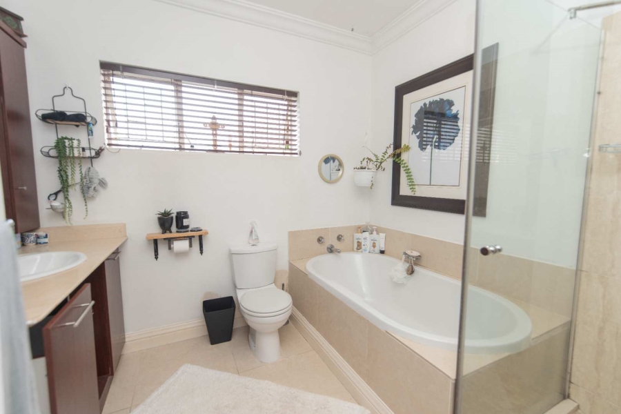 8 Bedroom Property for Sale in Summerstrand Eastern Cape